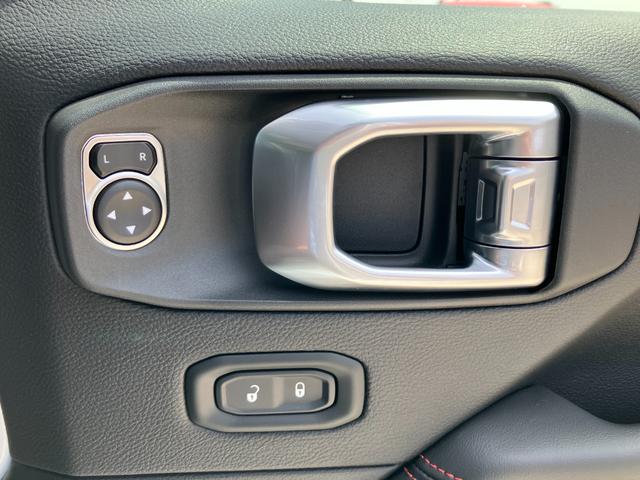 ジープ・ラングラーアンリミテッド ルビコン 認定中古車 新車保証付き 弊社元試乗車 アップルカープレイ対応 Bluetoothオーディオ 衝突被害軽減ブレーキ バックカメラ 前後障害物センサー(57枚目)