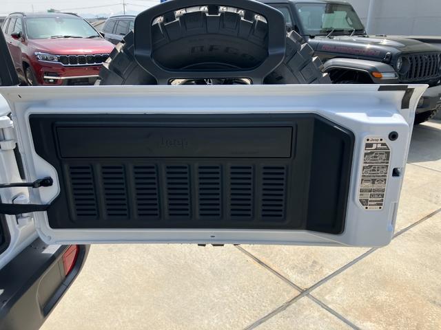 ジープ・ラングラーアンリミテッド ルビコン 認定中古車 新車保証付き 弊社元試乗車 アップルカープレイ対応 Bluetoothオーディオ 衝突被害軽減ブレーキ バックカメラ 前後障害物センサー(72枚目)