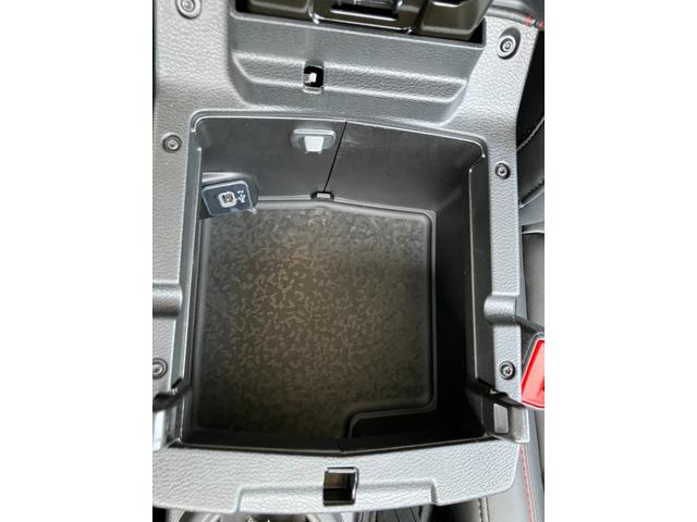 ジープ・ラングラーアンリミテッド ルビコン 認定中古車 新車保証付き 弊社元試乗車 アップルカープレイ対応 Bluetoothオーディオ 衝突被害軽減ブレーキ バックカメラ 前後障害物センサー(73枚目)