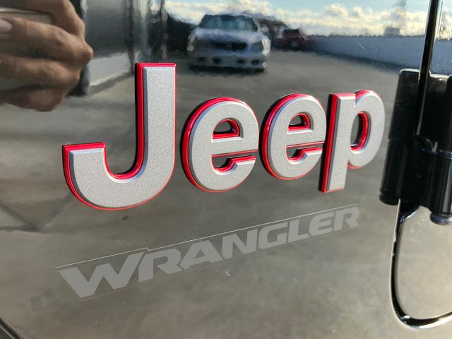 ジープ・ラングラーアンリミテッド ルビコン 認定中古車 新車保証付き 弊社元試乗車 アップルカープレイ対応 Bluetoothオーディオ 衝突被害軽減ブレーキ バックカメラ 前後障害物センサー(19枚目)