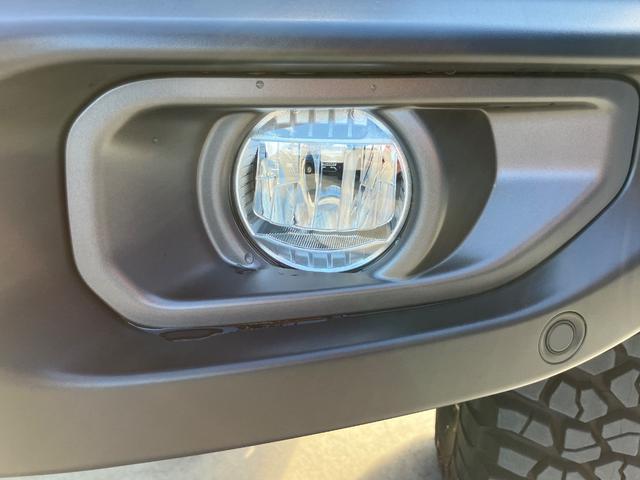 ジープ・ラングラーアンリミテッド ルビコン 認定中古車 新車保証付き 弊社元試乗車 アップルカープレイ対応 Bluetoothオーディオ 衝突被害軽減ブレーキ バックカメラ 前後障害物センサー(30枚目)