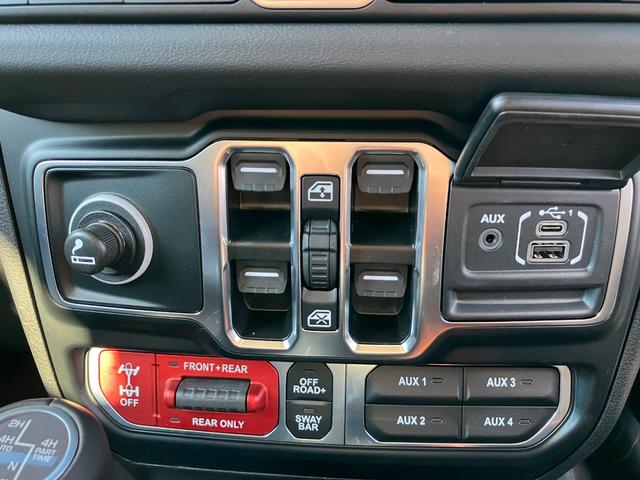 ジープ・ラングラーアンリミテッド ルビコン 認定中古車 新車保証付き 弊社元試乗車 アップルカープレイ対応 Bluetoothオーディオ 衝突被害軽減ブレーキ バックカメラ 前後障害物センサー(46枚目)