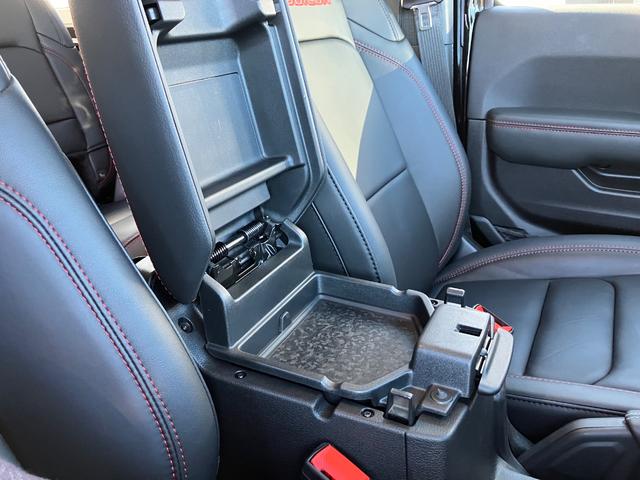 ジープ・ラングラーアンリミテッド ルビコン 認定中古車 新車保証付き 弊社元試乗車 アップルカープレイ対応 Bluetoothオーディオ 衝突被害軽減ブレーキ バックカメラ 前後障害物センサー(67枚目)