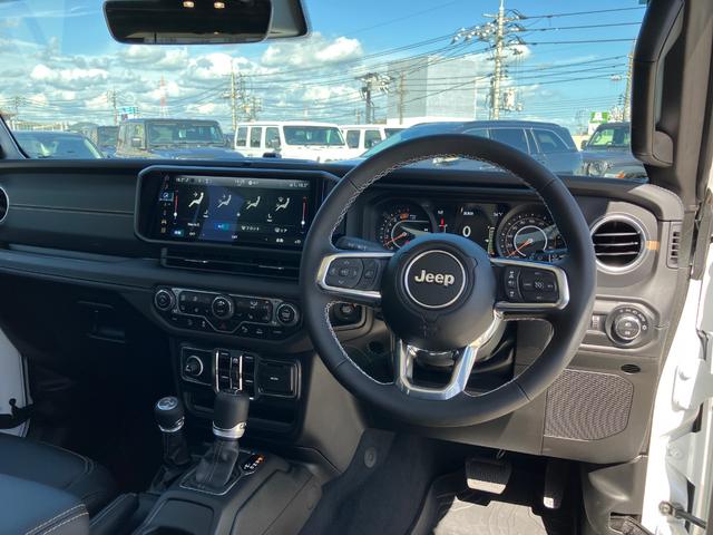 ジープ・ラングラーアンリミテッド サハラ 認定中古車 新車保証付き 弊社元試乗車 アップルカープレイ対応 Bluetoothオーディオ 衝突被害軽減ブレーキ バックカメラ 前後障害物センサー(9枚目)