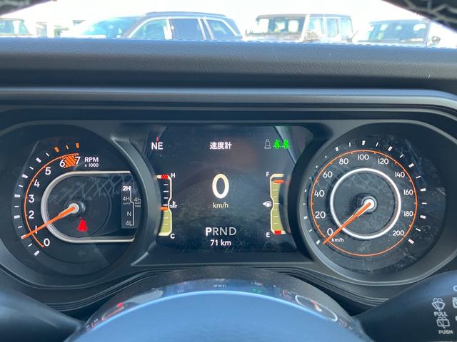 ジープ・ラングラーアンリミテッド サハラ 認定中古車 新車保証付き 弊社元試乗車 アップルカープレイ対応 Bluetoothオーディオ 衝突被害軽減ブレーキ バックカメラ 前後障害物センサー(15枚目)