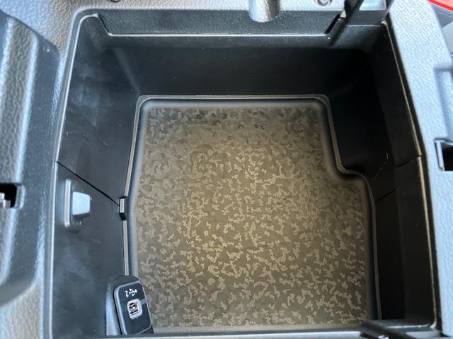 ジープ・ラングラーアンリミテッド サハラ 認定中古車 新車保証付き 弊社元試乗車 アップルカープレイ対応 Bluetoothオーディオ 衝突被害軽減ブレーキ バックカメラ 前後障害物センサー(16枚目)