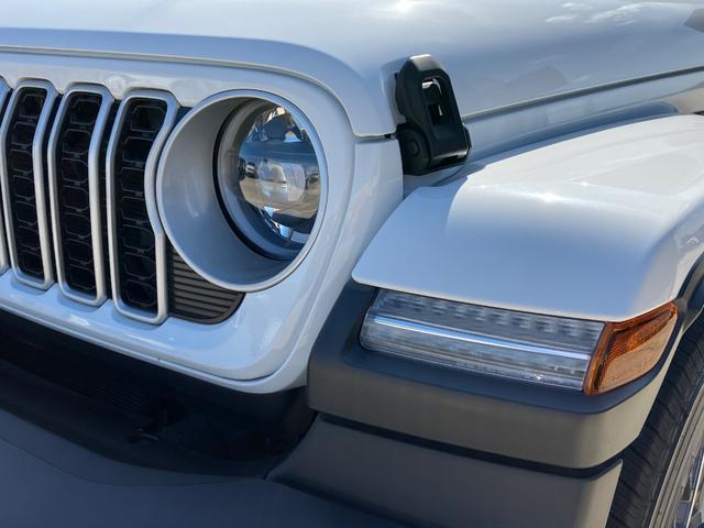ジープ・ラングラーアンリミテッド サハラ 認定中古車 新車保証付き 弊社元試乗車 アップルカープレイ対応 Bluetoothオーディオ 衝突被害軽減ブレーキ バックカメラ 前後障害物センサー(23枚目)