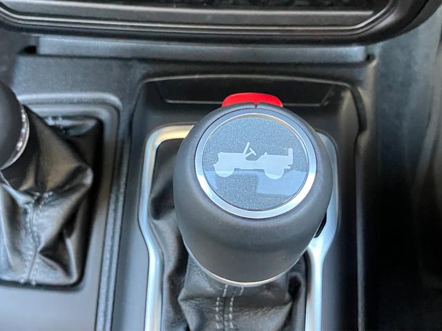 ジープ・ラングラーアンリミテッド サハラ 認定中古車 新車保証付き 弊社元試乗車 アップルカープレイ対応 Bluetoothオーディオ 衝突被害軽減ブレーキ バックカメラ 前後障害物センサー(30枚目)