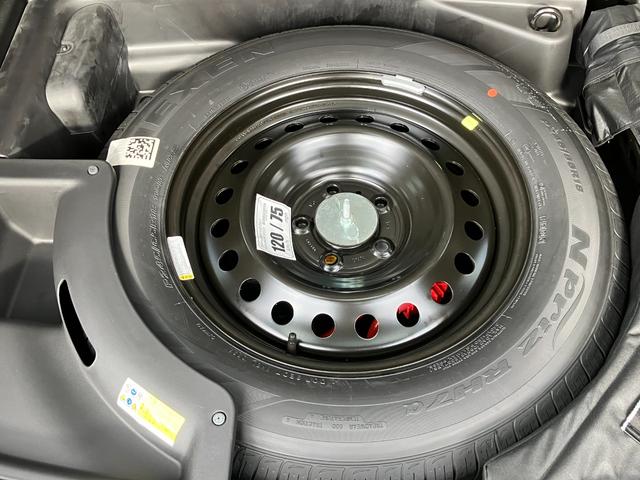 ジープ・グランドチェロキー４ｘｅ ３０ｔｈアニバーサリーエディション　認定中古車　　新車保証付き　弊社元試乗車　アップルカープレイ対応　Ｂｌｕｅｔｏｏｔｈオーディオ　衝突被害軽減ブレーキ　バックカメラ　前後障害物センサー（13枚目）