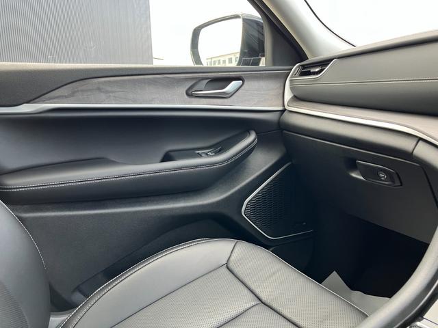 ジープ・グランドチェロキー４ｘｅ ３０ｔｈアニバーサリーエディション　認定中古車　　新車保証付き　弊社元試乗車　アップルカープレイ対応　Ｂｌｕｅｔｏｏｔｈオーディオ　衝突被害軽減ブレーキ　バックカメラ　前後障害物センサー（25枚目）