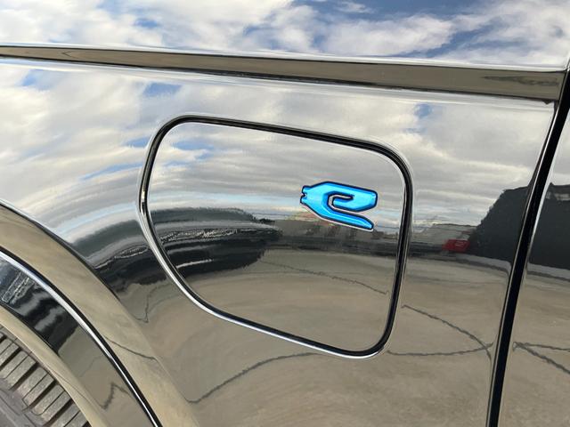 ジープ・グランドチェロキー４ｘｅ ３０ｔｈアニバーサリーエディション　認定中古車　　新車保証付き　弊社元試乗車　アップルカープレイ対応　Ｂｌｕｅｔｏｏｔｈオーディオ　衝突被害軽減ブレーキ　バックカメラ　前後障害物センサー（27枚目）