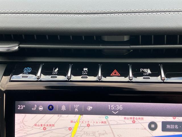 ジープ・グランドチェロキー４ｘｅ ３０ｔｈアニバーサリーエディション　認定中古車　　新車保証付き　弊社元試乗車　アップルカープレイ対応　Ｂｌｕｅｔｏｏｔｈオーディオ　衝突被害軽減ブレーキ　バックカメラ　前後障害物センサー（28枚目）