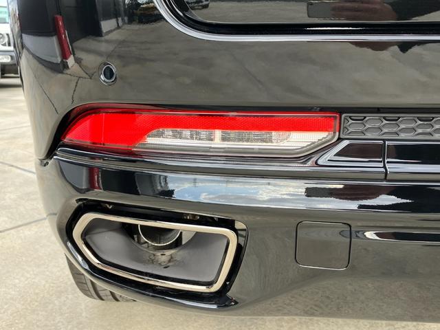 ジープ・グランドチェロキー４ｘｅ ３０ｔｈアニバーサリーエディション　認定中古車　　新車保証付き　弊社元試乗車　アップルカープレイ対応　Ｂｌｕｅｔｏｏｔｈオーディオ　衝突被害軽減ブレーキ　バックカメラ　前後障害物センサー（41枚目）