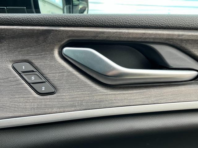 ジープ・グランドチェロキー４ｘｅ ３０ｔｈアニバーサリーエディション　認定中古車　　新車保証付き　弊社元試乗車　アップルカープレイ対応　Ｂｌｕｅｔｏｏｔｈオーディオ　衝突被害軽減ブレーキ　バックカメラ　前後障害物センサー（49枚目）