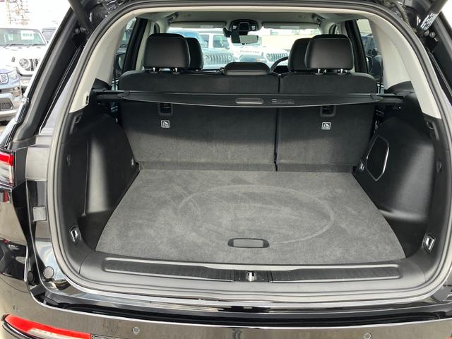 ジープ・グランドチェロキー４ｘｅ ３０ｔｈアニバーサリーエディション　認定中古車　　新車保証付き　弊社元試乗車　アップルカープレイ対応　Ｂｌｕｅｔｏｏｔｈオーディオ　衝突被害軽減ブレーキ　バックカメラ　前後障害物センサー（55枚目）