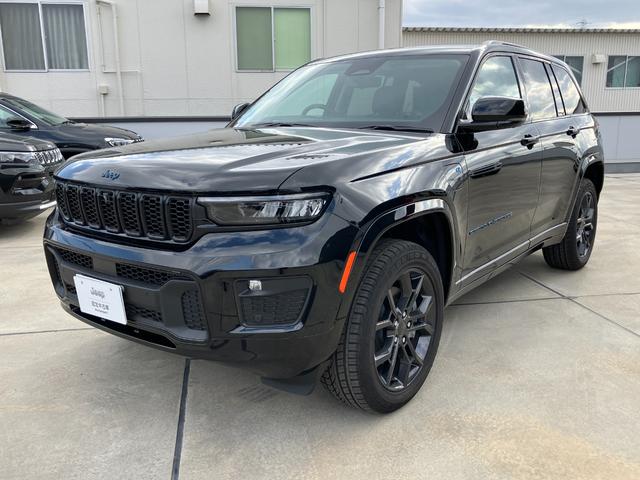 ジープ・グランドチェロキー４ｘｅ ３０ｔｈアニバーサリーエディション　認定中古車　　新車保証付き　弊社元試乗車　アップルカープレイ対応　Ｂｌｕｅｔｏｏｔｈオーディオ　衝突被害軽減ブレーキ　バックカメラ　前後障害物センサー（56枚目）