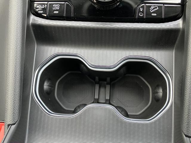 ジープ・グランドチェロキー４ｘｅ ３０ｔｈアニバーサリーエディション　認定中古車　　新車保証付き　弊社元試乗車　アップルカープレイ対応　Ｂｌｕｅｔｏｏｔｈオーディオ　衝突被害軽減ブレーキ　バックカメラ　前後障害物センサー（62枚目）