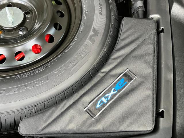 ジープ・グランドチェロキー４ｘｅ ３０ｔｈアニバーサリーエディション　認定中古車　　新車保証付き　弊社元試乗車　アップルカープレイ対応　Ｂｌｕｅｔｏｏｔｈオーディオ　衝突被害軽減ブレーキ　バックカメラ　前後障害物センサー（64枚目）