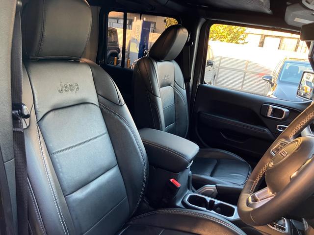 Ｊｅｅｐ通はモデルコードで呼びます。Ｊｅｅｐには名前を変えずに進化してきたモデルはいくつもあります。その為、モデルはモデルコードによって呼び分けられています。