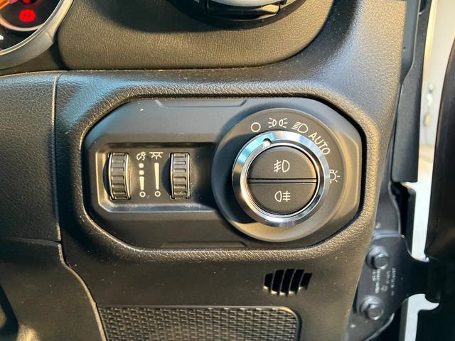 冒険とは発見である。非日常の体験で見つける、新しい自分の発見である。必要なのはあふれる好奇心と一台のＪｅｅｐ。Ｊｅｅｐに乗ること。それこそが胸高鳴る冒険へ旅立つことなのです。