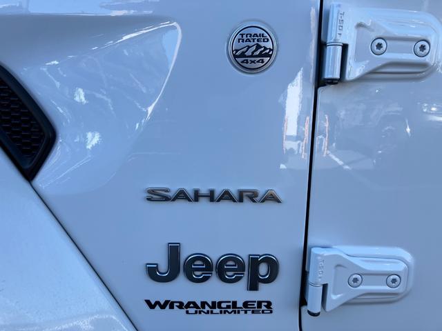 ジープ・ラングラーアンリミテッド 認定中古車 アップルカープレイ対応 Bluetoothオーディオ 衝突被害軽減ブレーキ バックカメラ 前後障害物センサー(17枚目)