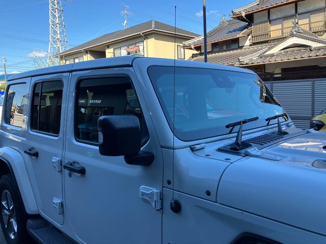 ジープ・ラングラーアンリミテッド 認定中古車 アップルカープレイ対応 Bluetoothオーディオ 衝突被害軽減ブレーキ バックカメラ 前後障害物センサー(18枚目)