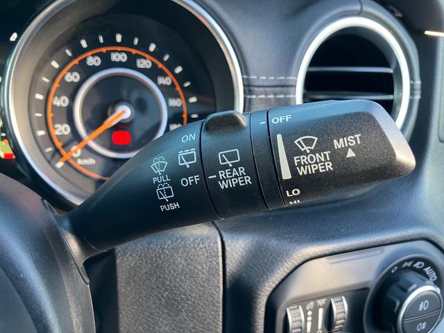 ジープ・ラングラーアンリミテッド 認定中古車 アップルカープレイ対応 Bluetoothオーディオ 衝突被害軽減ブレーキ バックカメラ 前後障害物センサー(40枚目)