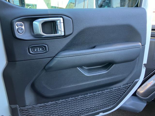 ジープ・ラングラーアンリミテッド 認定中古車 アップルカープレイ対応 Bluetoothオーディオ 衝突被害軽減ブレーキ バックカメラ 前後障害物センサー(49枚目)