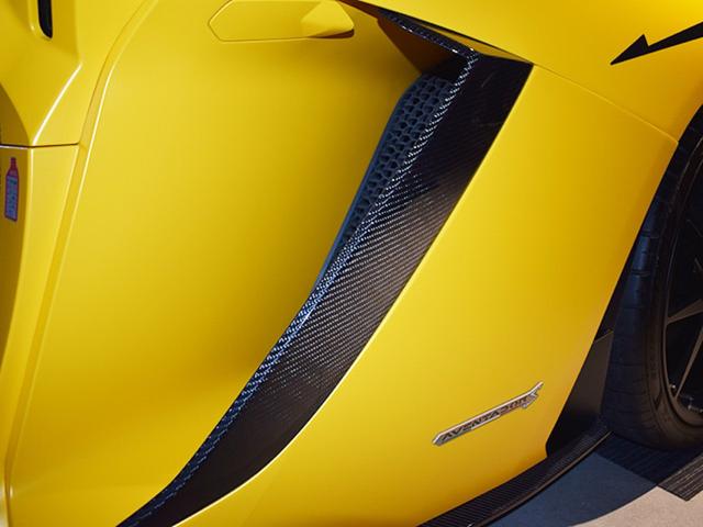 アヴェンタドール Ｓ　４ＷＤ・純正ＯＰ・エクステリアアッパーカーボンＰＫＧ・エクステリアロワーカーボンＰＫＧ・インテリアカーボンＰＫＧ・ブランディングＰＫＧ・スタイルＰＫＧ・トラベルＰＫＧ・電動シートカーボンＰＫＧ（33枚目）