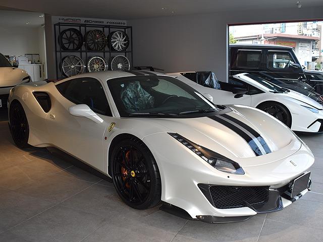 ４８８ピスタ ベースグレード　Ｆ１　ＤＣＴ　ディーラー車両・ツートンレーシングストライプ・フロントサスペンションリフト・ビアンコイタリア・走行２９００ＫＭ・フロント廻りプロテクションフィルム（2枚目）