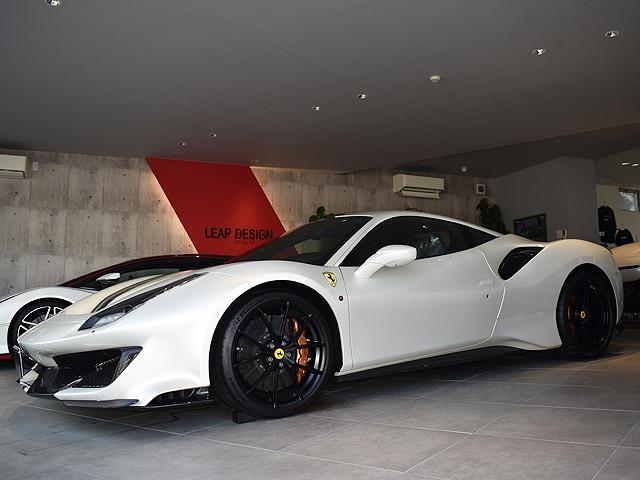 ４８８ピスタ ベースグレード　Ｆ１　ＤＣＴ　ディーラー車両・ツートンレーシングストライプ・フロントサスペンションリフト・ビアンコイタリア・走行２９００ＫＭ・フロント廻りプロテクションフィルム（11枚目）