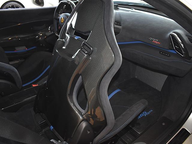 ４８８ピスタ ベースグレード　Ｆ１　ＤＣＴ　ディーラー車両・ツートンレーシングストライプ・フロントサスペンションリフト・ビアンコイタリア・走行２９００ＫＭ・フロント廻りプロテクションフィルム（35枚目）