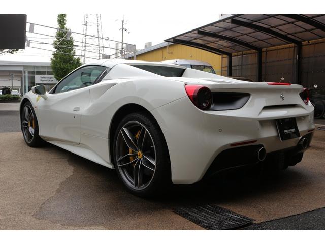 ４８８スパイダー ４８８スパイダー　Ｆ１　ＤＣＴ　４８８スパイダー　Ｆ１　ＤＣＴ　フロントリフター　２０インチ鍛造ダイヤモンドカットホイール　プレミアムサウンドシステム　カーボンサイドインテークダクト（20枚目）