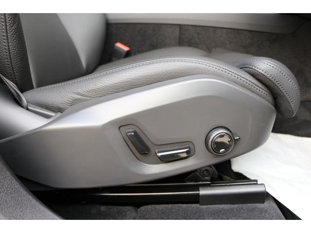 XC60 プラス B5 登録済未使用車 先進安全機能搭載(ASV) Googleナビ 360°カメラ レザーシート FRシートヒーター Appleカープレイ Androidオート ステアリングヒーター スマートキー(7枚目)