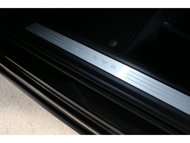 XC60 プラス B5 登録済未使用車 先進安全機能搭載(ASV) Googleナビ 360°カメラ レザーシート FRシートヒーター Appleカープレイ Androidオート ステアリングヒーター スマートキー(11枚目)