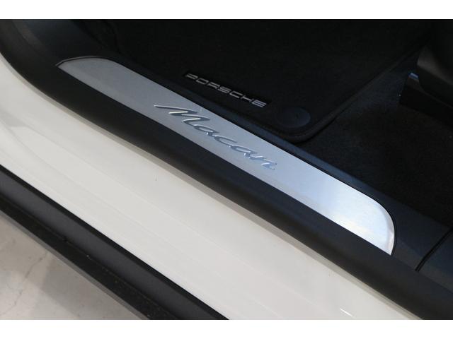 マカンエレクトリック マカン デモカー スポーツ クロノ パッケージ 21インチMacan Design ホイール パノラマ ルーフ システム BOSEサラウンドサウンドシステム プライバシー ガラス パワー ステアリング プラス(16枚目)