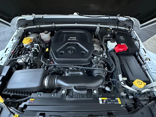 ジープ・ラングラーアンリミテッド サハラ　ワンオーナー　Ａｐｐｌｅ　ＣａｒＰｌａｙ　レザーシート・ヒーター　アダプティブクルーズコントロール　純正ナビ　ＴＶ地デジ　Ｂｌｕｅｔｏｏｔｈ　ハンドルヒーター　Ｂカメラ　ＥＴＣ　ＬＥＤ　認定中古車保証（44枚目）
