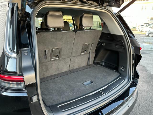 ジープ・グランドチェロキーL リミテッド 1オ-ナー 360カメラ 3列シ-ト CarPlay Bluetooth 純正ナビゲーション フルセグ 革シート シートヒータ&クーラー 前面衝突警報 ACC 電動リアゲート ETC 認定中古車保証付(11枚目)