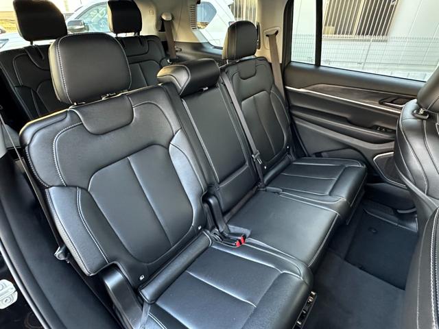 ジープ・グランドチェロキーL リミテッド 1オ-ナー 360カメラ 3列シ-ト CarPlay Bluetooth 純正ナビゲーション フルセグ 革シート シートヒータ&クーラー 前面衝突警報 ACC 電動リアゲート ETC 認定中古車保証付(71枚目)
