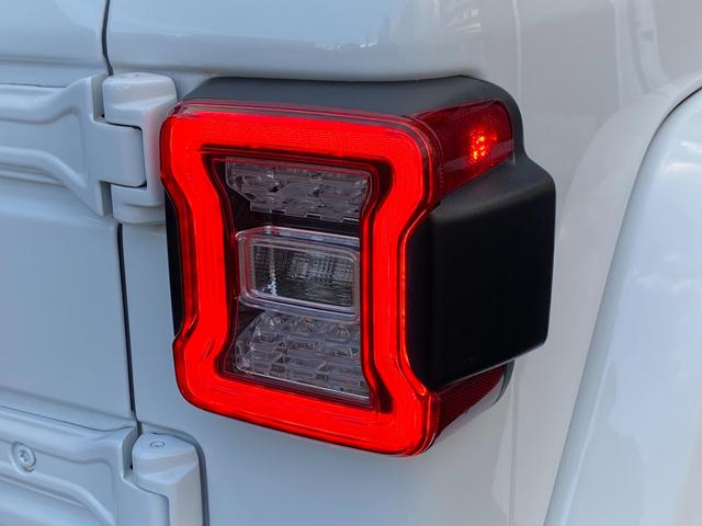 ジープ・ラングラーアンリミテッド サハラ 革シ-ト Bluetooth AppleCarPlay LEDヘッドライト フルセグ ACC 全面衝突警報 バックカメラ サイドカメラ フロントカメラ ブラインドスポットモニタ-  認定中古車保証付き(20枚目)