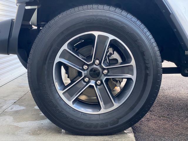 ジープ・ラングラーアンリミテッド サハラ 革シ-ト Bluetooth AppleCarPlay LEDヘッドライト フルセグ ACC 全面衝突警報 バックカメラ サイドカメラ フロントカメラ ブラインドスポットモニタ-  認定中古車保証付き(59枚目)