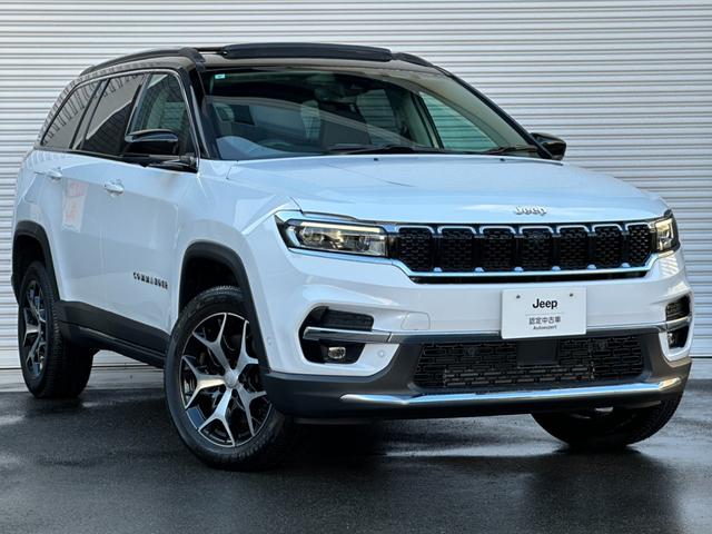 ジープ・コマンダー リミテッド　１オ－ナ－　サンルーフ　革Ｐシ－ト　ＬＥＤ　ＡｐｐｌｅＣａｒＰｌａｙ　Ｂｌｕｅｔｏｏｔｈ　ＡＣＣ　ナビ　３６０カメラ　ブラインドスポットモニタ－　レーンキープアシスト　電動Ｒゲート　認定中古車保証付き（13枚目）