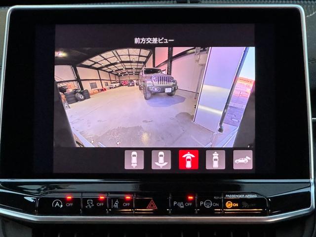 ジープ・コマンダー リミテッド　１オ－ナ－　サンルーフ　革Ｐシ－ト　ＬＥＤ　ＡｐｐｌｅＣａｒＰｌａｙ　Ｂｌｕｅｔｏｏｔｈ　ＡＣＣ　ナビ　３６０カメラ　ブラインドスポットモニタ－　レーンキープアシスト　電動Ｒゲート　認定中古車保証付き（29枚目）
