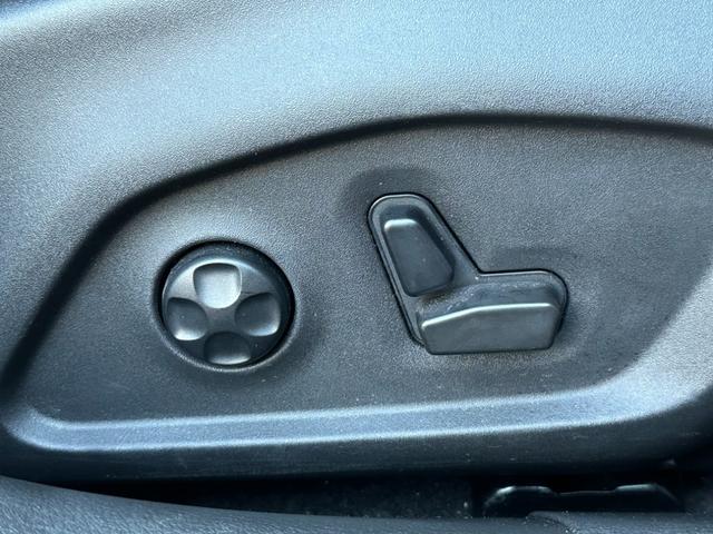 ジープ・コマンダー リミテッド　１オ－ナ－　サンルーフ　革Ｐシ－ト　ＬＥＤ　ＡｐｐｌｅＣａｒＰｌａｙ　Ｂｌｕｅｔｏｏｔｈ　ＡＣＣ　ナビ　３６０カメラ　ブラインドスポットモニタ－　レーンキープアシスト　電動Ｒゲート　認定中古車保証付き（38枚目）