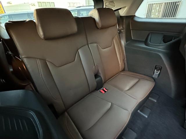 ジープ・コマンダー リミテッド　１オ－ナ－　サンルーフ　革Ｐシ－ト　ＬＥＤ　ＡｐｐｌｅＣａｒＰｌａｙ　Ｂｌｕｅｔｏｏｔｈ　ＡＣＣ　ナビ　３６０カメラ　ブラインドスポットモニタ－　レーンキープアシスト　電動Ｒゲート　認定中古車保証付き（42枚目）