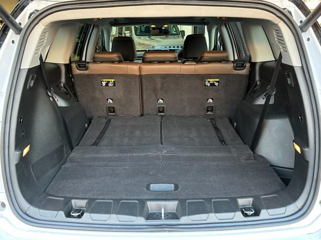 ジープ・コマンダー リミテッド　１オ－ナ－　サンルーフ　革Ｐシ－ト　ＬＥＤ　ＡｐｐｌｅＣａｒＰｌａｙ　Ｂｌｕｅｔｏｏｔｈ　ＡＣＣ　ナビ　３６０カメラ　ブラインドスポットモニタ－　レーンキープアシスト　電動Ｒゲート　認定中古車保証付き（45枚目）