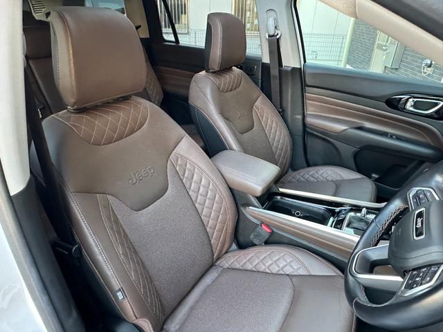 ジープ・コマンダー リミテッド　１オ－ナ－　サンルーフ　革Ｐシ－ト　ＬＥＤ　ＡｐｐｌｅＣａｒＰｌａｙ　Ｂｌｕｅｔｏｏｔｈ　ＡＣＣ　ナビ　３６０カメラ　ブラインドスポットモニタ－　レーンキープアシスト　電動Ｒゲート　認定中古車保証付き（58枚目）