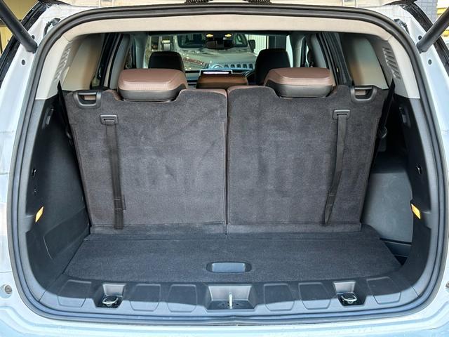 ジープ・コマンダー リミテッド　１オ－ナ－　サンルーフ　革Ｐシ－ト　ＬＥＤ　ＡｐｐｌｅＣａｒＰｌａｙ　Ｂｌｕｅｔｏｏｔｈ　ＡＣＣ　ナビ　３６０カメラ　ブラインドスポットモニタ－　レーンキープアシスト　電動Ｒゲート　認定中古車保証付き（71枚目）