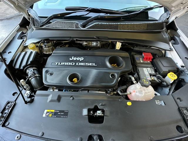 ジープ・コマンダー リミテッド　１オ－ナ－　サンルーフ　革Ｐシ－ト　ＬＥＤ　ＡｐｐｌｅＣａｒＰｌａｙ　Ｂｌｕｅｔｏｏｔｈ　ＡＣＣ　ナビ　３６０カメラ　ブラインドスポットモニタ－　レーンキープアシスト　電動Ｒゲート　認定中古車保証付き（75枚目）