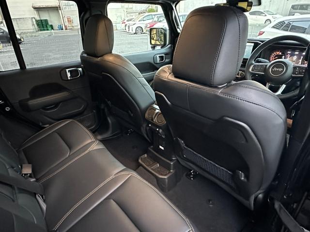 専任の研修を受け熟練したメカニックが大切にご納車整備させて頂きます。お客様にご満足・ご納得し、お乗り頂く為にフォーシーズンズの追及は日々続きます！ＴＥＬ：００７８−６０４４−２３１０